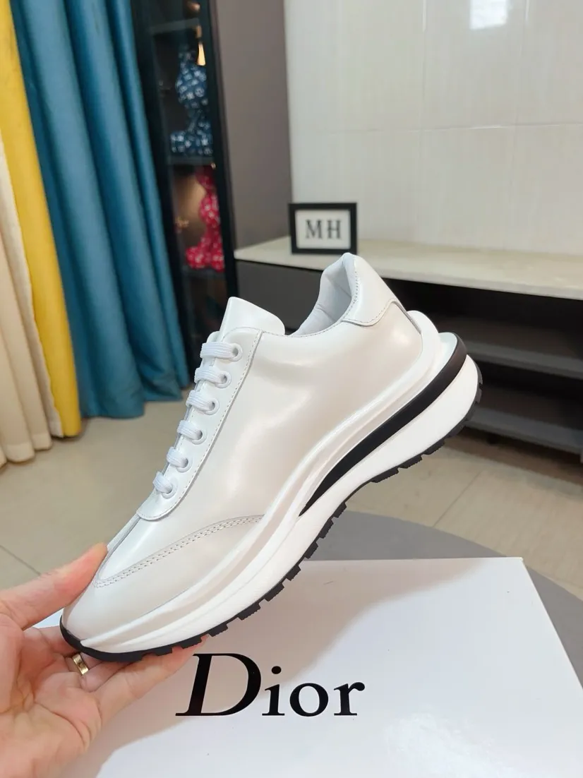 Ex-factory price 400🌹🌹【Dior】Best-selling model, world premiere on official website🔝High-end brand of men's shoes, latest series on official website: The upper is made of imported cowhide with specially designed fabrics➕Mesh breathable lining. Make walking more convenient and comfortable! Compared with the official quality, Midea’s 1:1 replica. Create a fashionable personality to set off your uniqueness! A must-have for trendy men! Classic style. Men's sizes: 38-44.